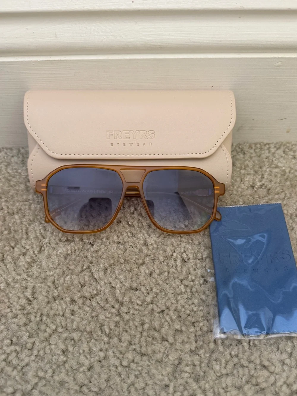 Fryers Billie Aviator Sunglasses  EXCELLENT CONDITION 100% UV Protection